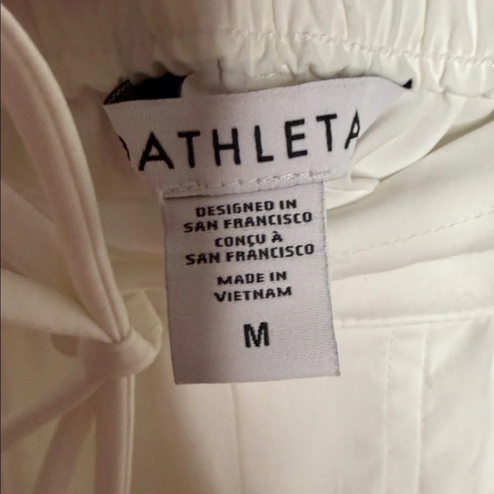 NWT Athleta drift poplin Bermuda pull on elastic waist UV 40% shorts sz M - Picture 5 of 7